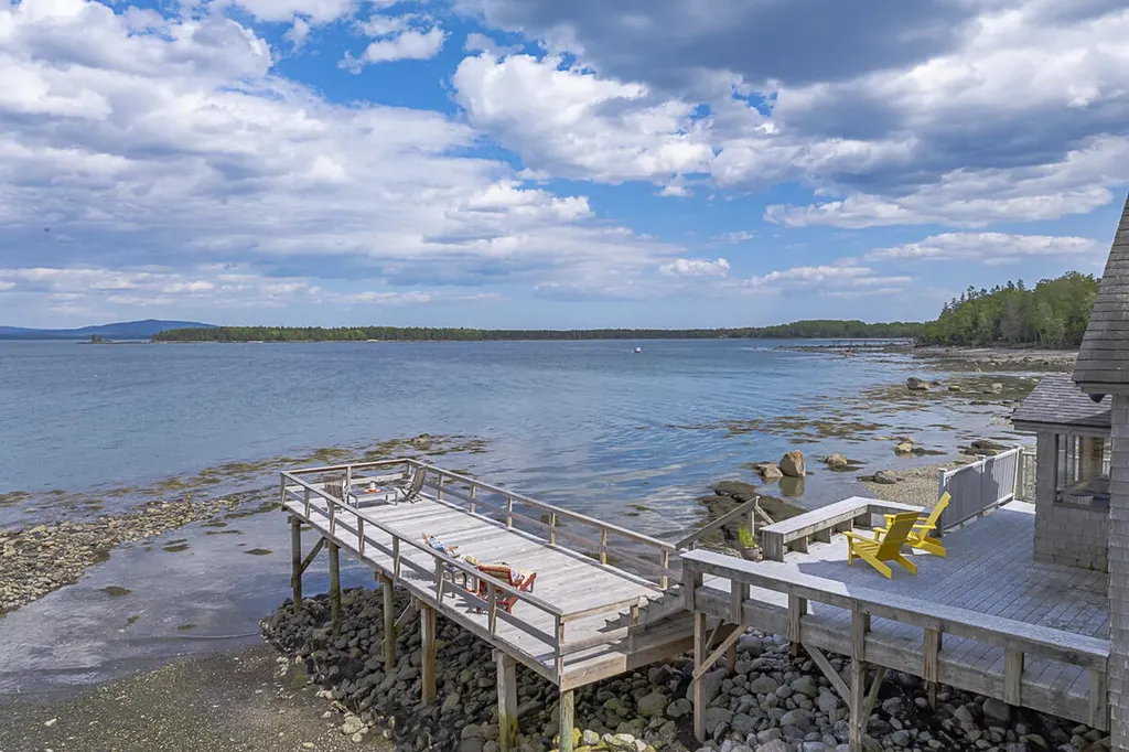 585 Bay Road Brooklin ME 04616