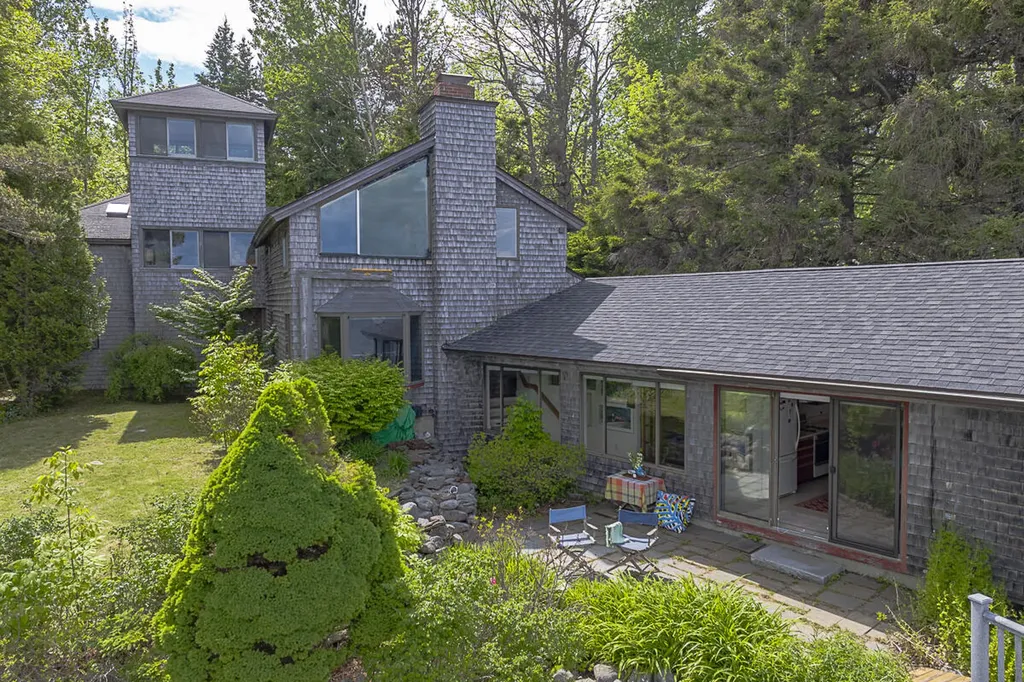 585 Bay Road Brooklin ME 04616