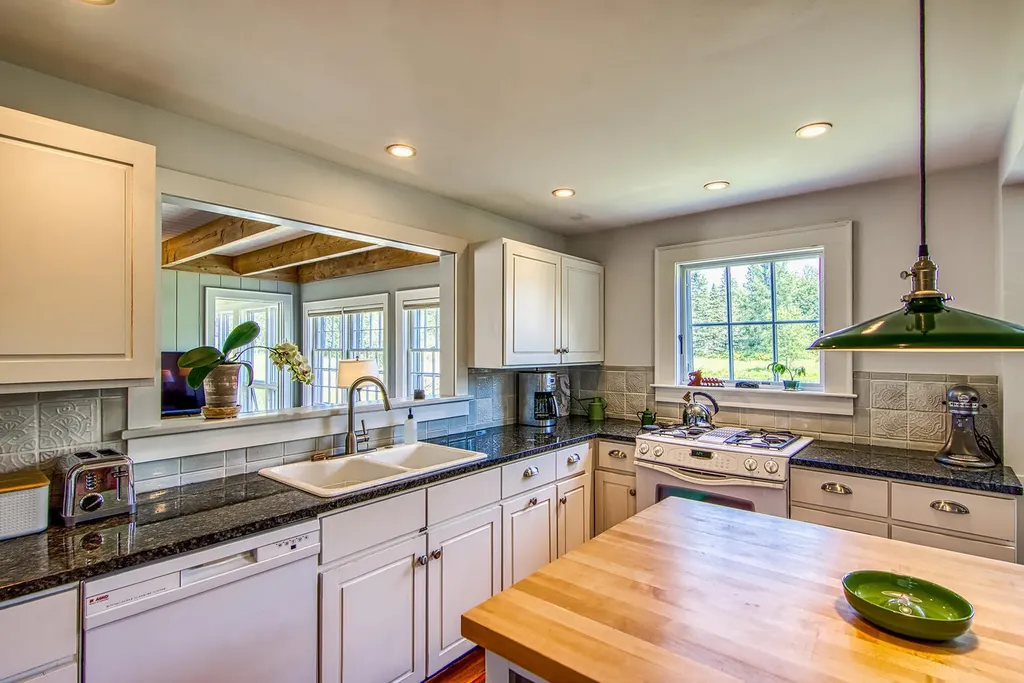 12 Flye Point Road Brooklin ME 04616