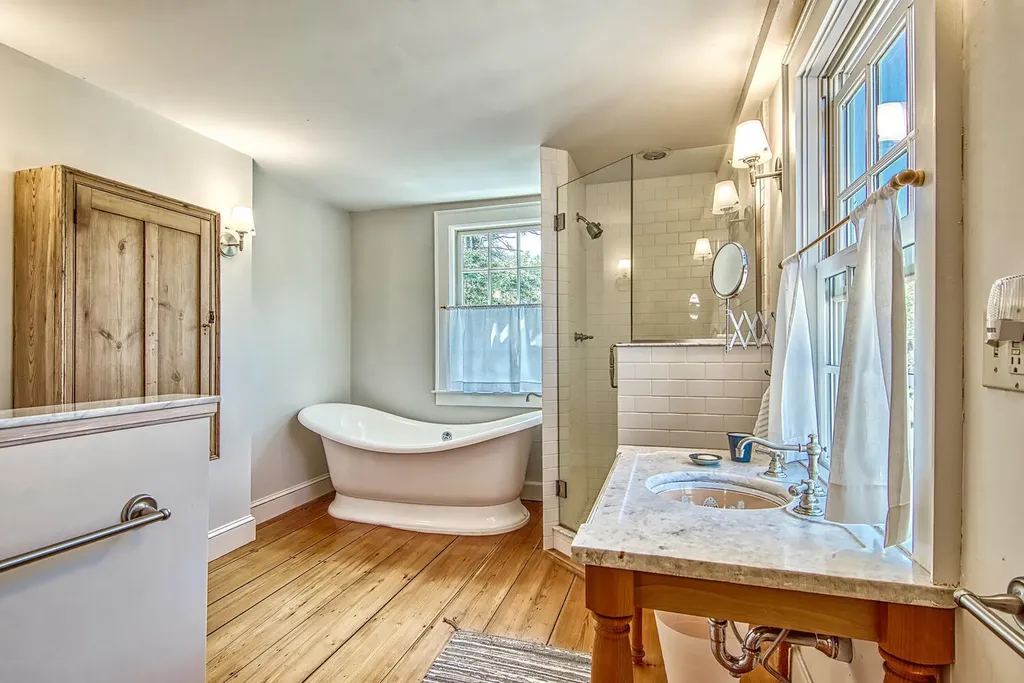 12 Flye Point Road Brooklin ME 04616