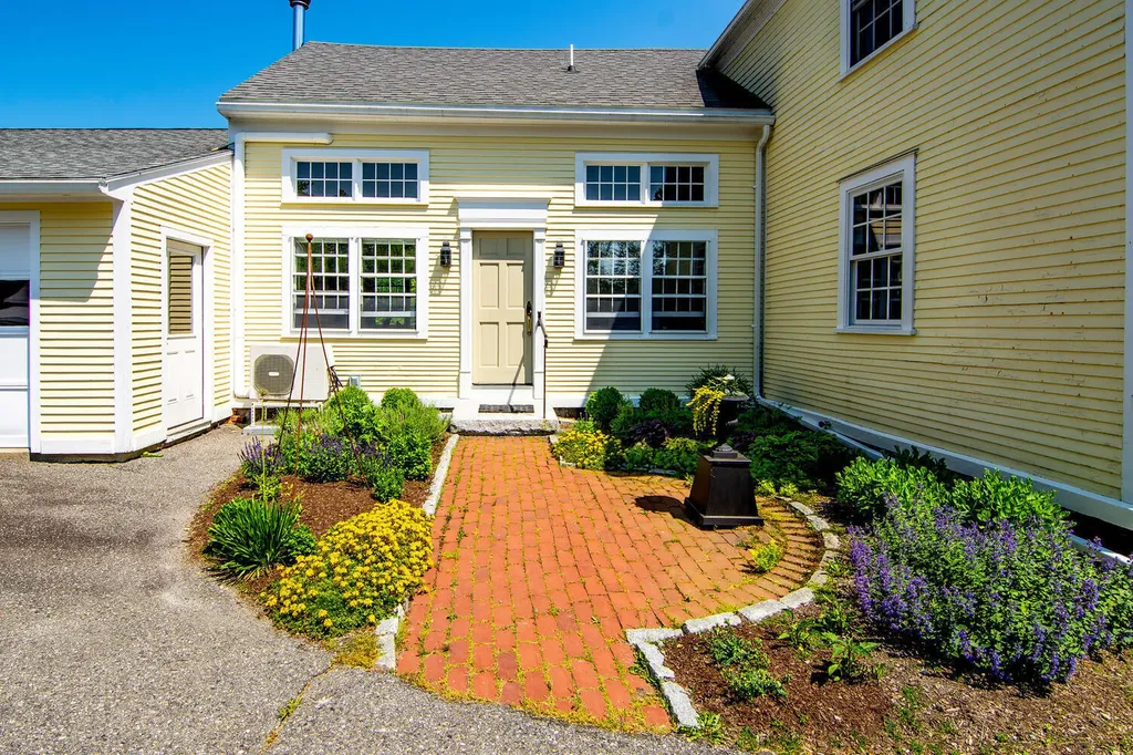 12 Flye Point Road Brooklin ME 04616