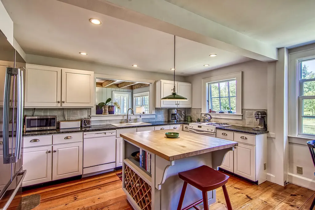 12 Flye Point Road Brooklin ME 04616