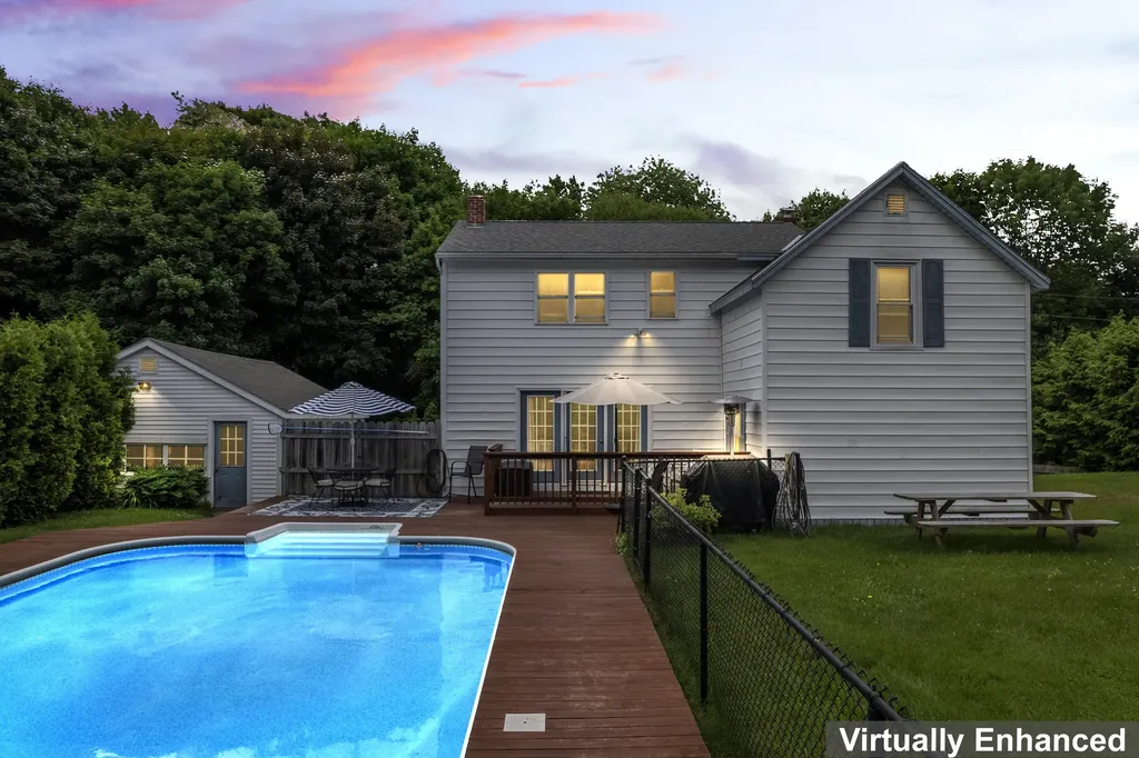 7 Nye Road Hallowell ME 04347
