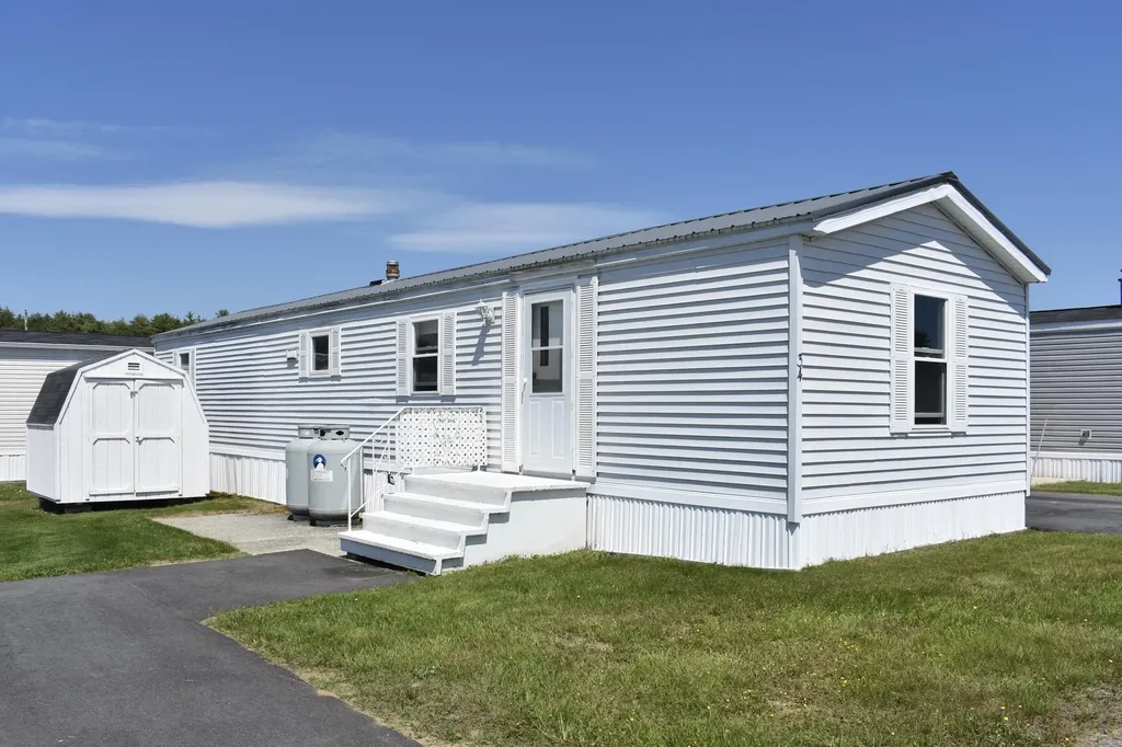 34 Linnell Circle Brunswick ME 04011