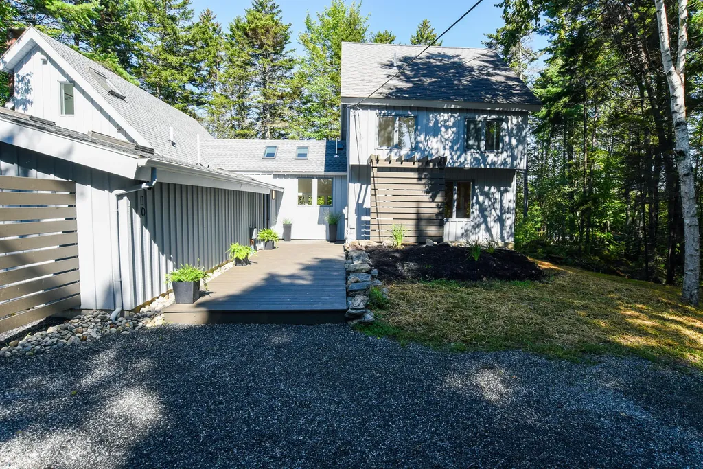 10 Ledgemere Road Harpswell ME 04066