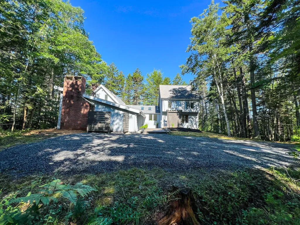 10 Ledgemere Road Harpswell ME 04066