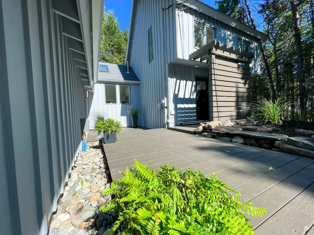 10 Ledgemere Road Harpswell ME 04066