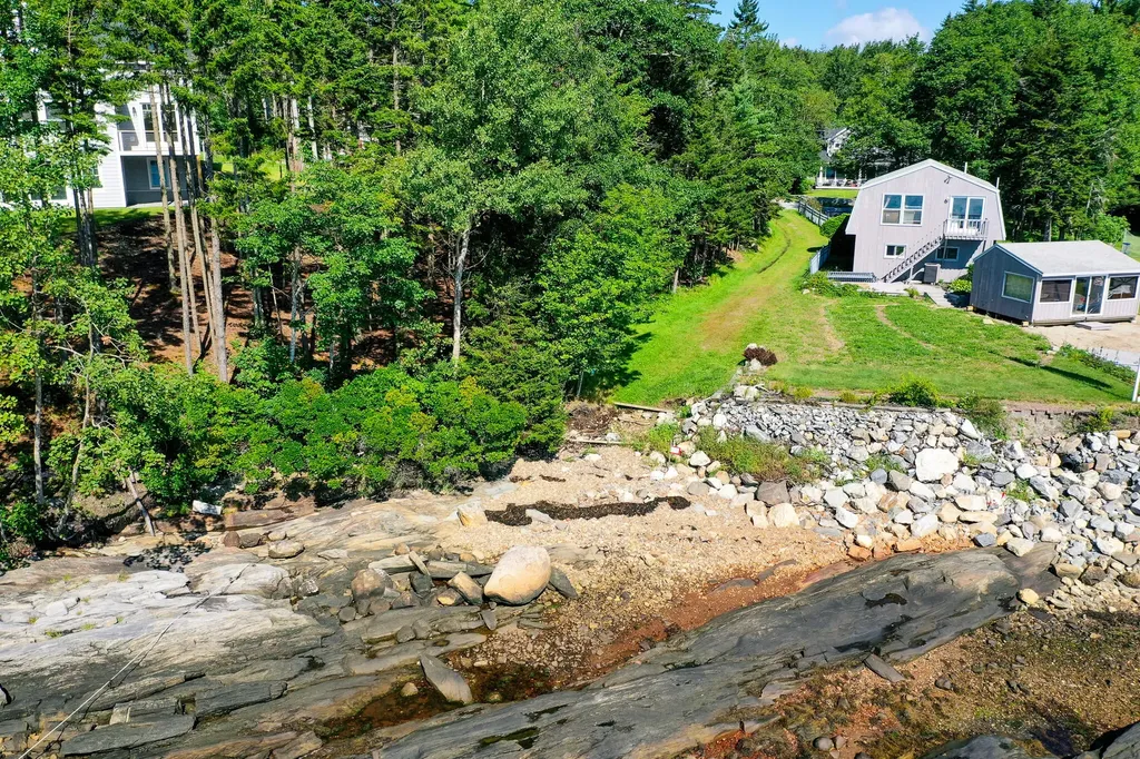 10 Ledgemere Road Harpswell ME 04066