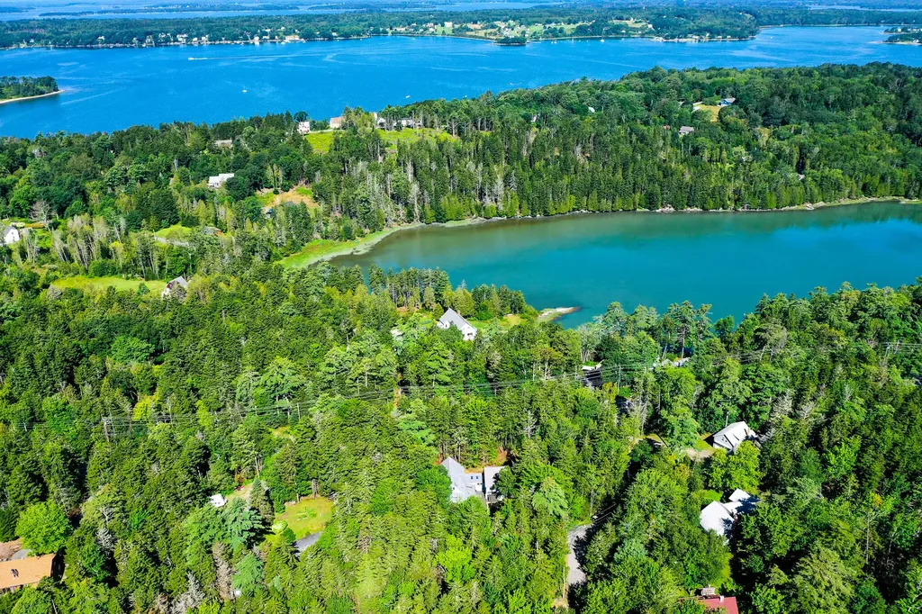 10 Ledgemere Road Harpswell ME 04066