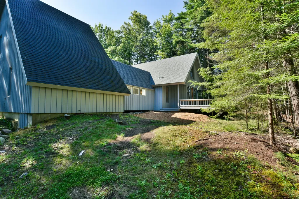 10 Ledgemere Road Harpswell ME 04066