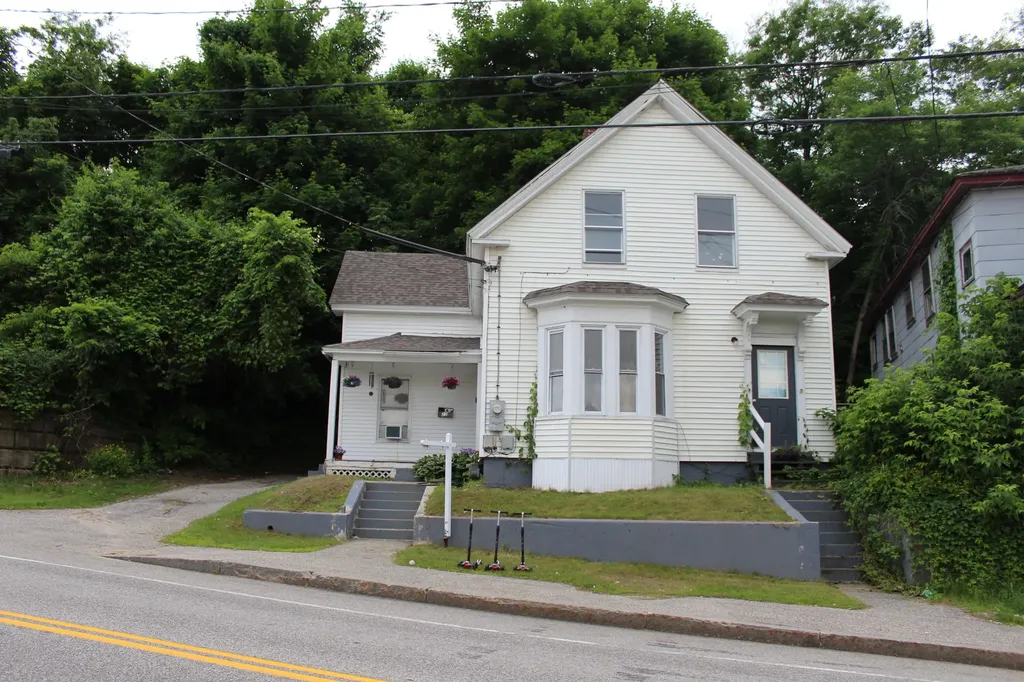 27 S Main Street Auburn ME 04210