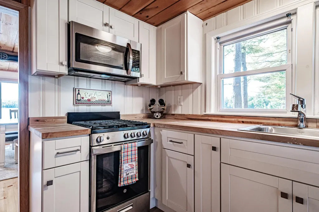 3 Panther Pond Pines Road Raymond ME 04071