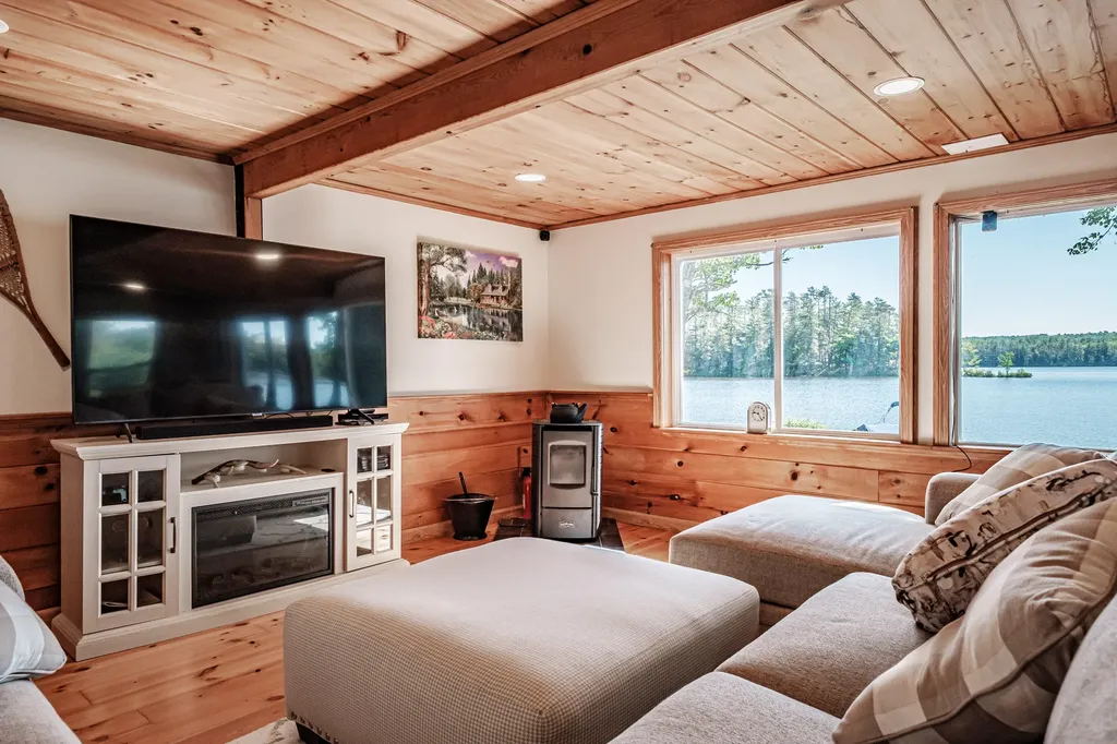 3 Panther Pond Pines Road Raymond ME 04071