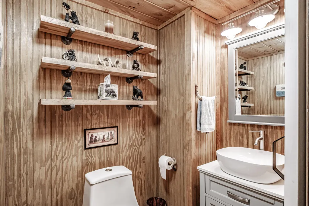 3 Panther Pond Pines Road Raymond ME 04071