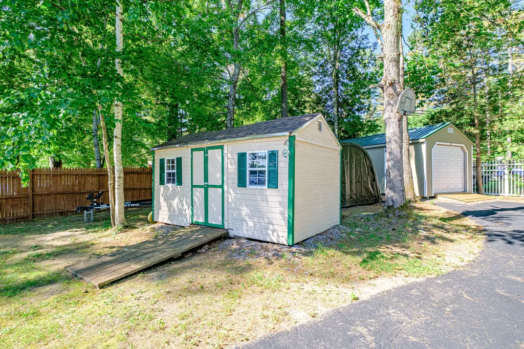 3 Panther Pond Pines Road Raymond ME 04071