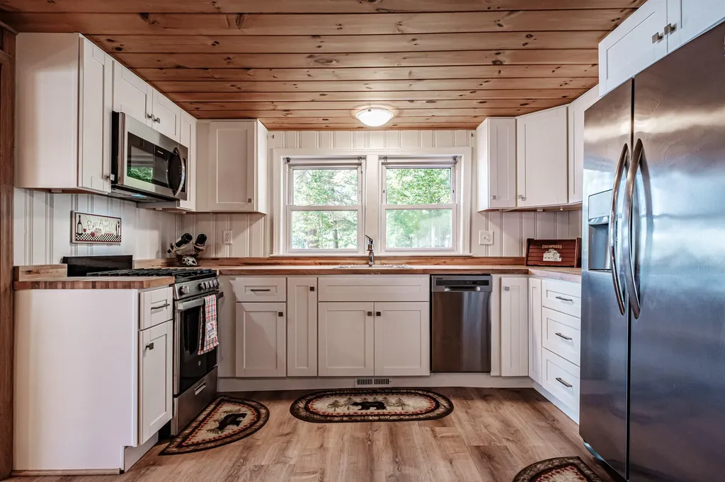 3 Panther Pond Pines Road Raymond ME 04071