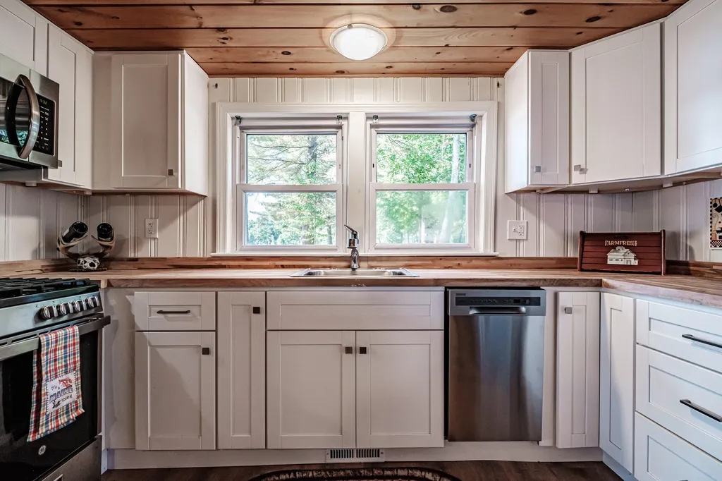 3 Panther Pond Pines Road Raymond ME 04071