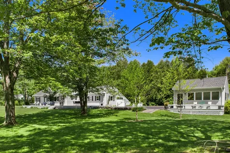 12 Mckenney Lane Kennebunk ME 04043