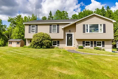 26 Main Trail Hampden ME 04444