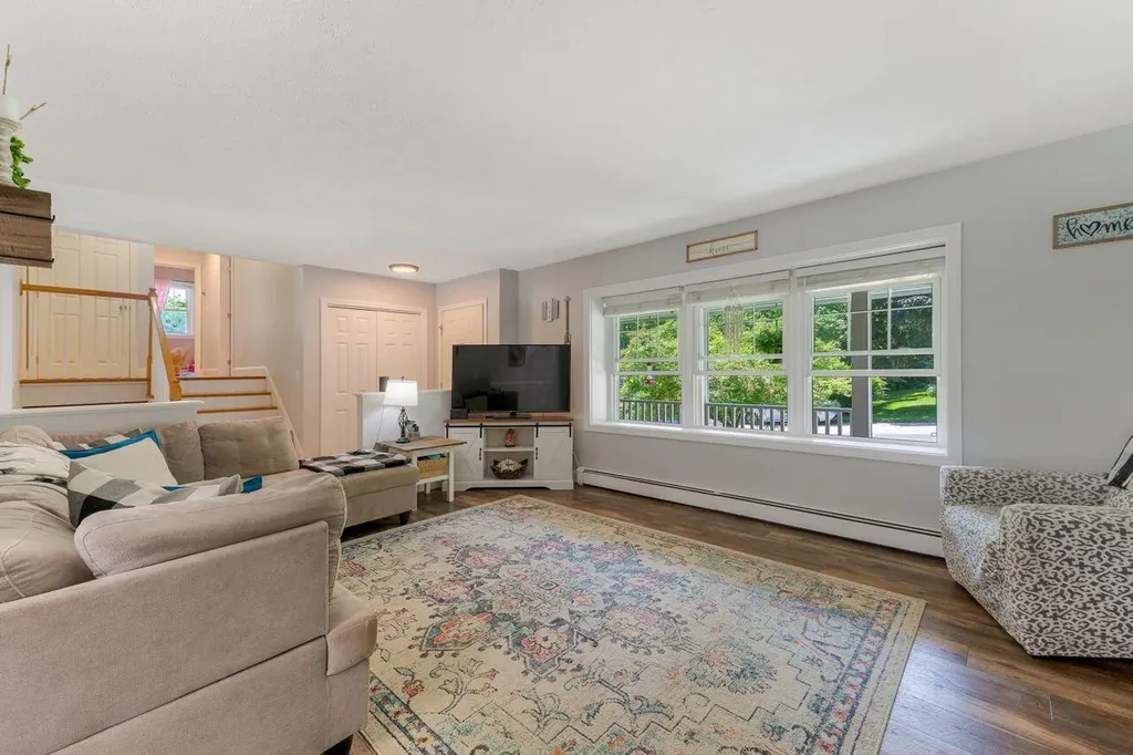 11 Sheffield Avenue Lewiston ME 04240