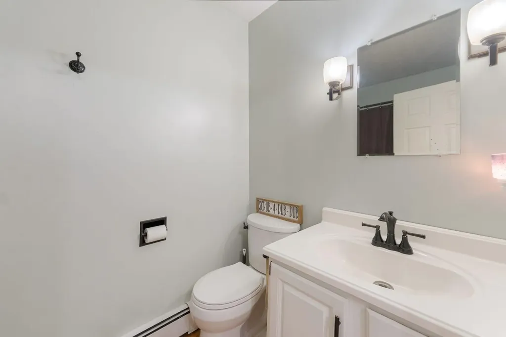 11 Sheffield Avenue Lewiston ME 04240