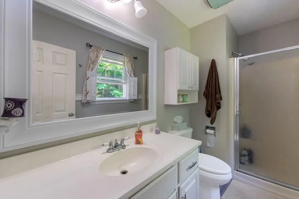 11 Sheffield Avenue Lewiston ME 04240