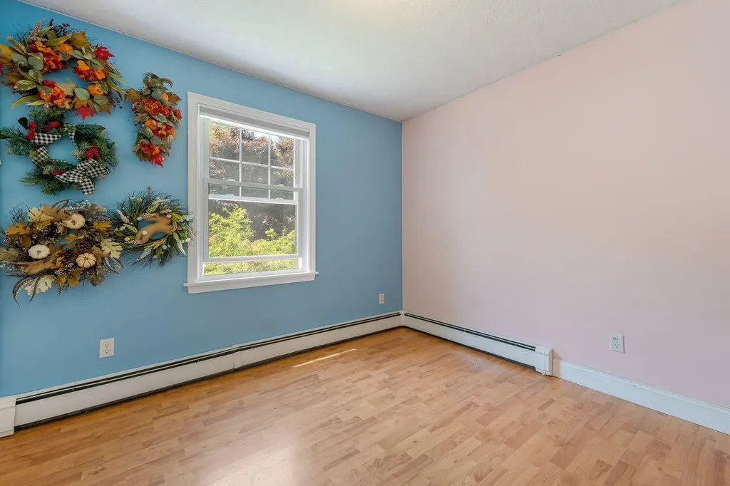 11 Sheffield Avenue Lewiston ME 04240