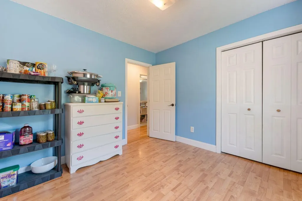 11 Sheffield Avenue Lewiston ME 04240