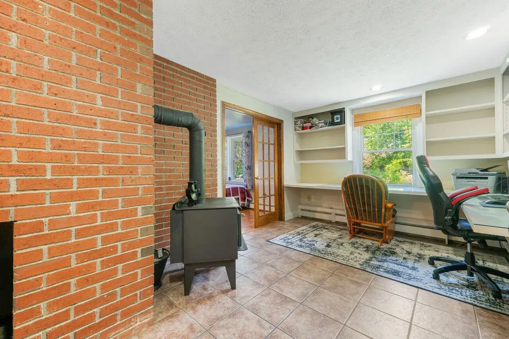 11 Sheffield Avenue Lewiston ME 04240