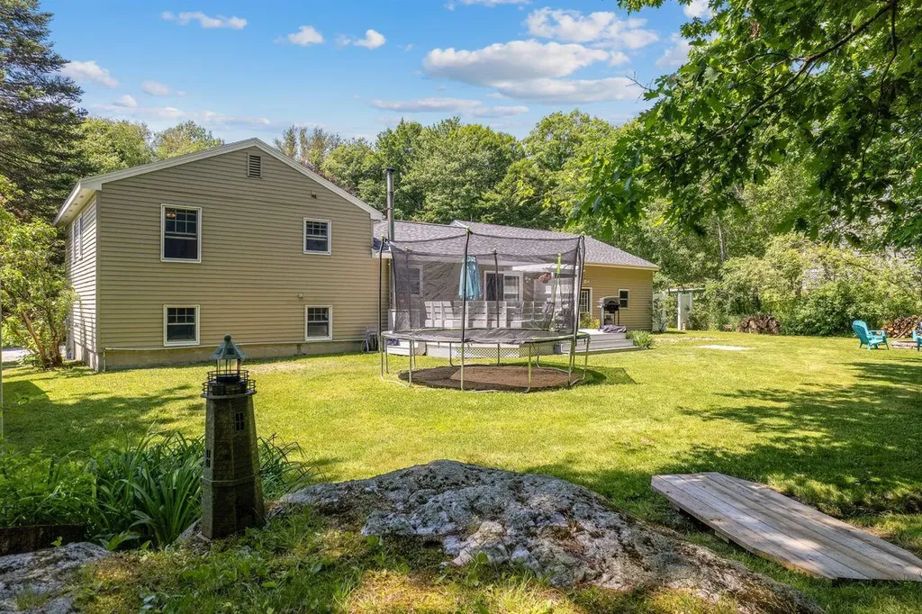 11 Sheffield Avenue Lewiston ME 04240