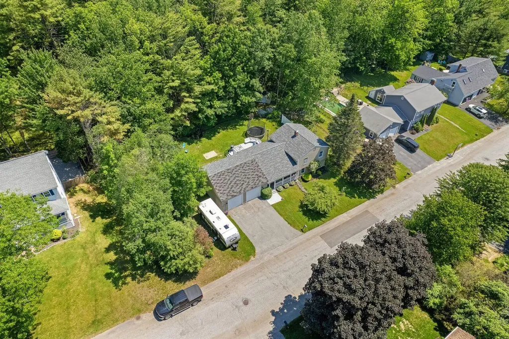 11 Sheffield Avenue Lewiston ME 04240