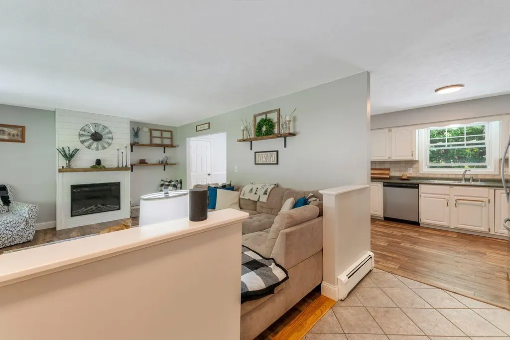 11 Sheffield Avenue Lewiston ME 04240