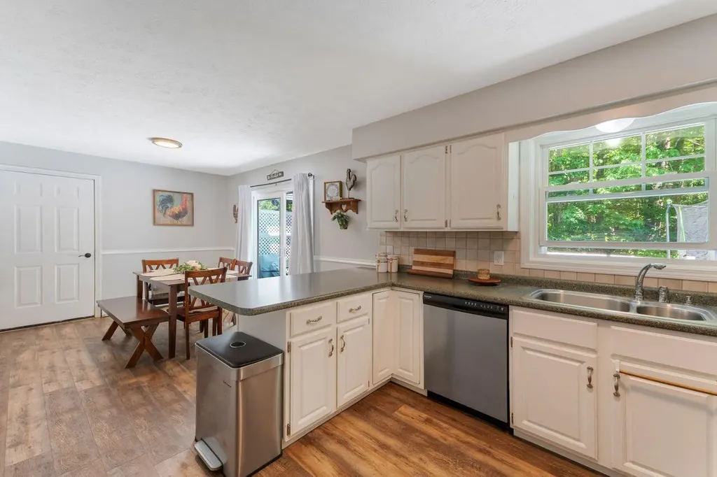 11 Sheffield Avenue Lewiston ME 04240