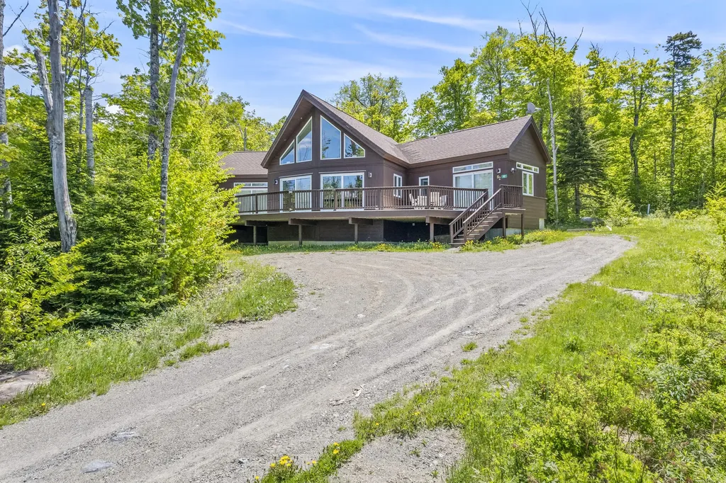 82 Magalloway Loop Sandy River Plt ME 04970
