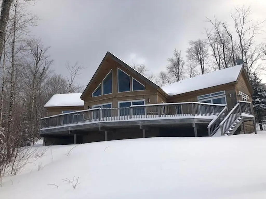 82 Magalloway Loop Sandy River Plt ME 04970