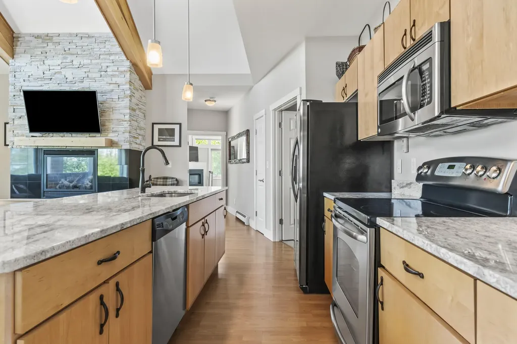 82 Magalloway Loop Sandy River Plt ME 04970