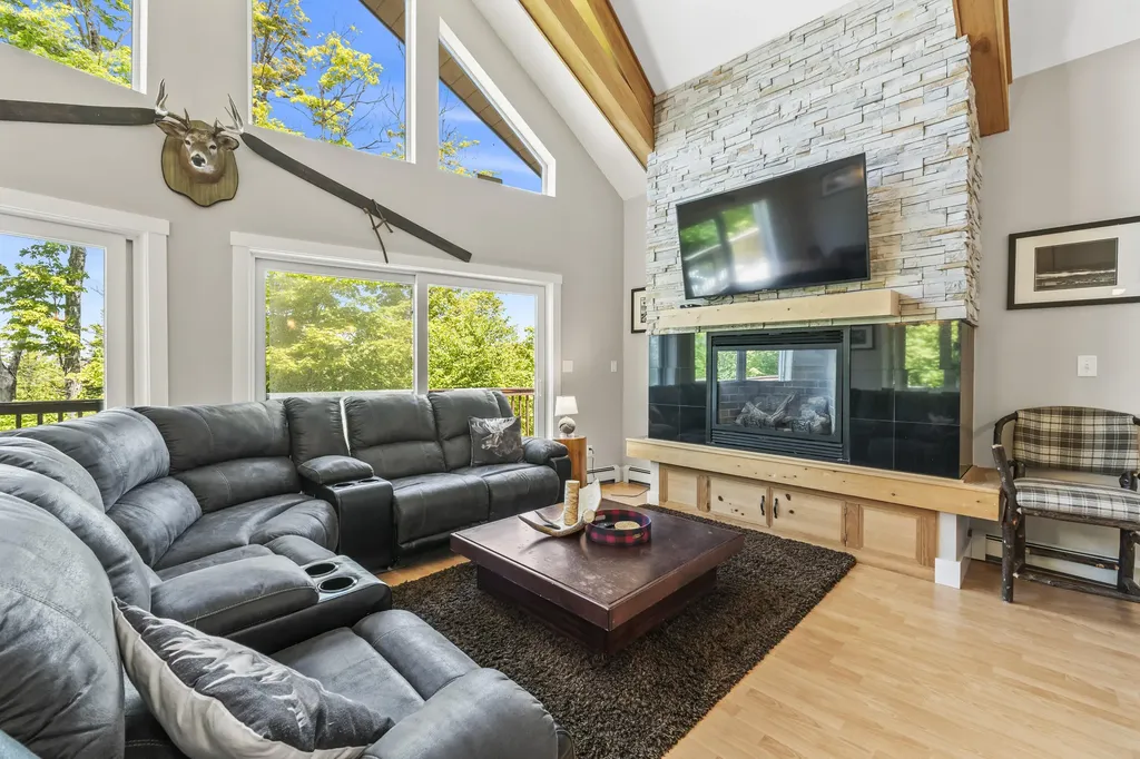 82 Magalloway Loop Sandy River Plt ME 04970