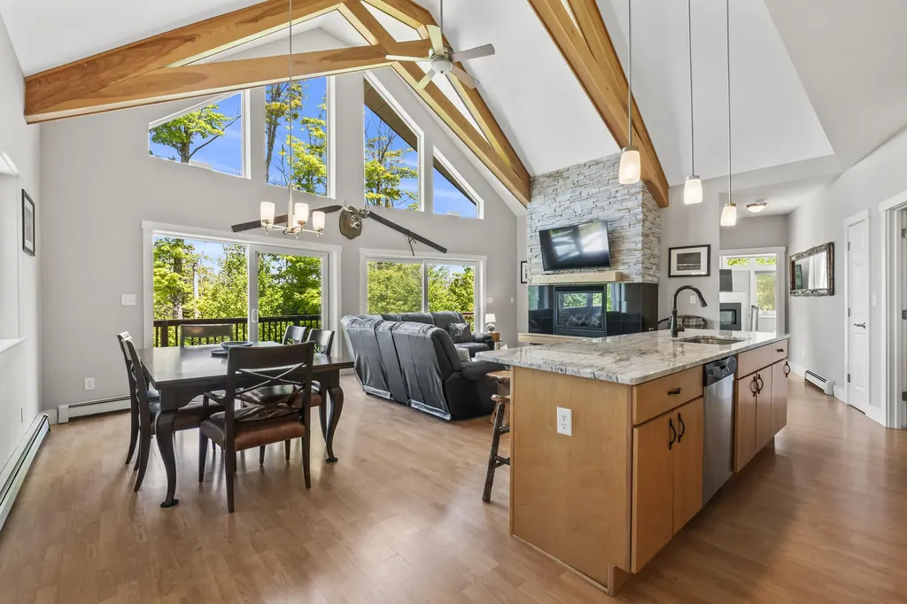 82 Magalloway Loop Sandy River Plt ME 04970