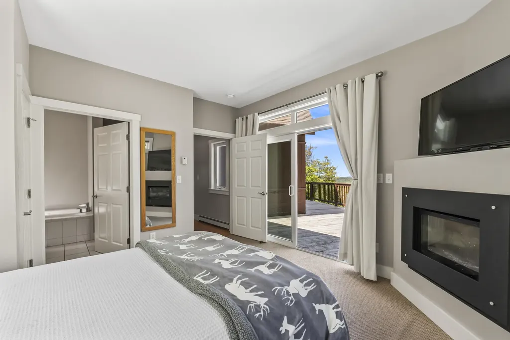 82 Magalloway Loop Sandy River Plt ME 04970