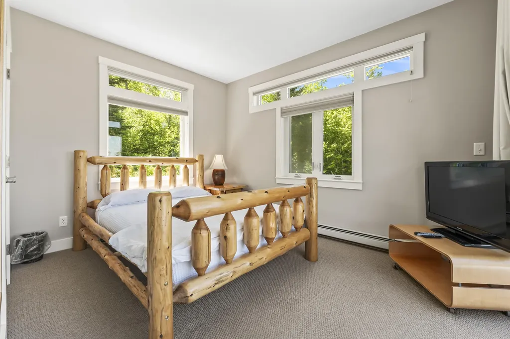 82 Magalloway Loop Sandy River Plt ME 04970
