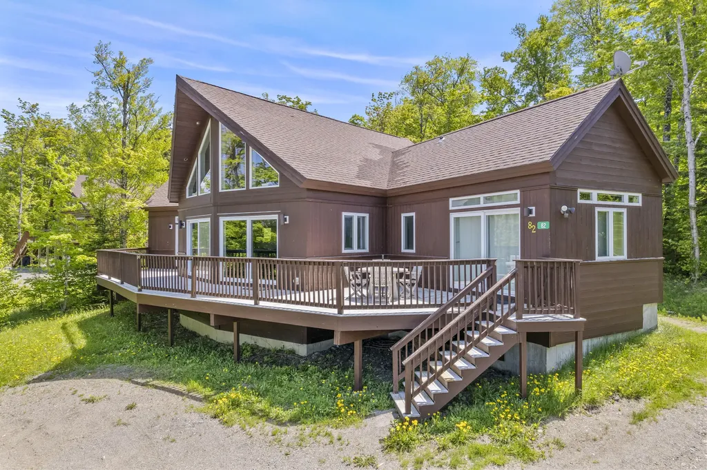 82 Magalloway Loop Sandy River Plt ME 04970