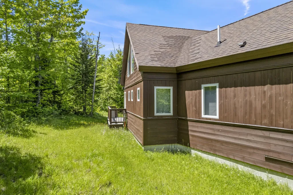 82 Magalloway Loop Sandy River Plt ME 04970