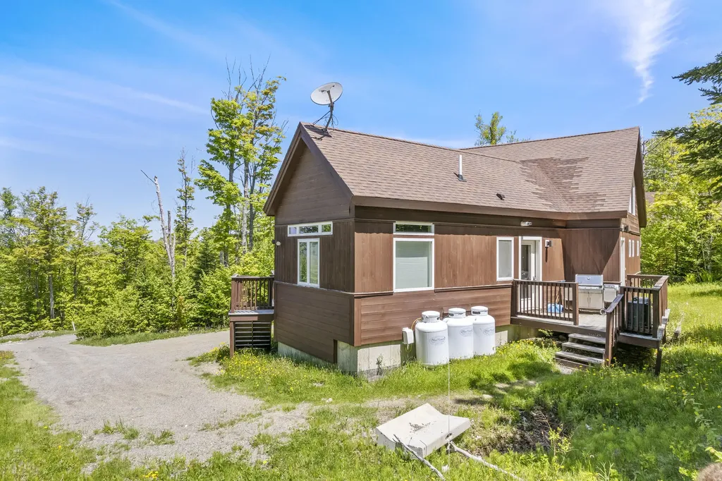 82 Magalloway Loop Sandy River Plt ME 04970