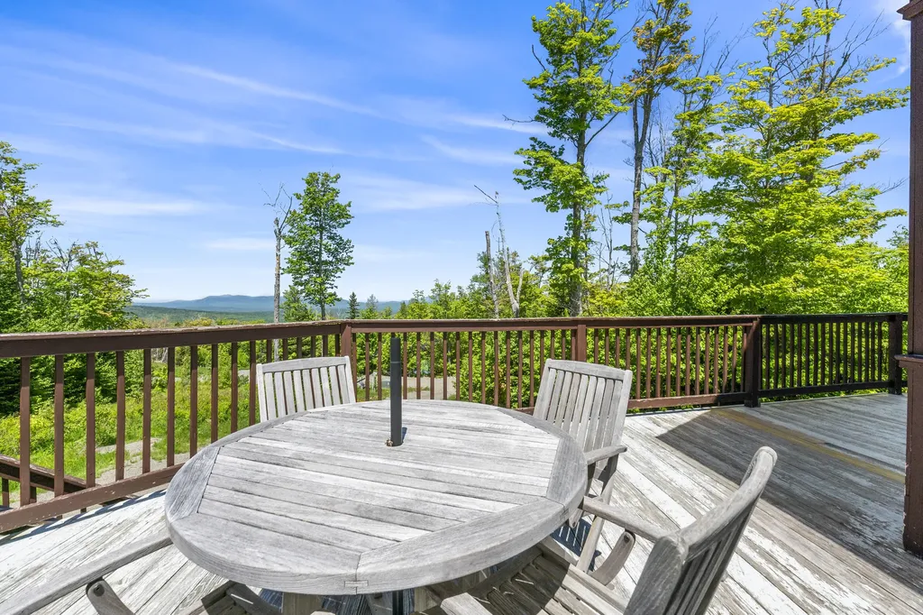 82 Magalloway Loop Sandy River Plt ME 04970