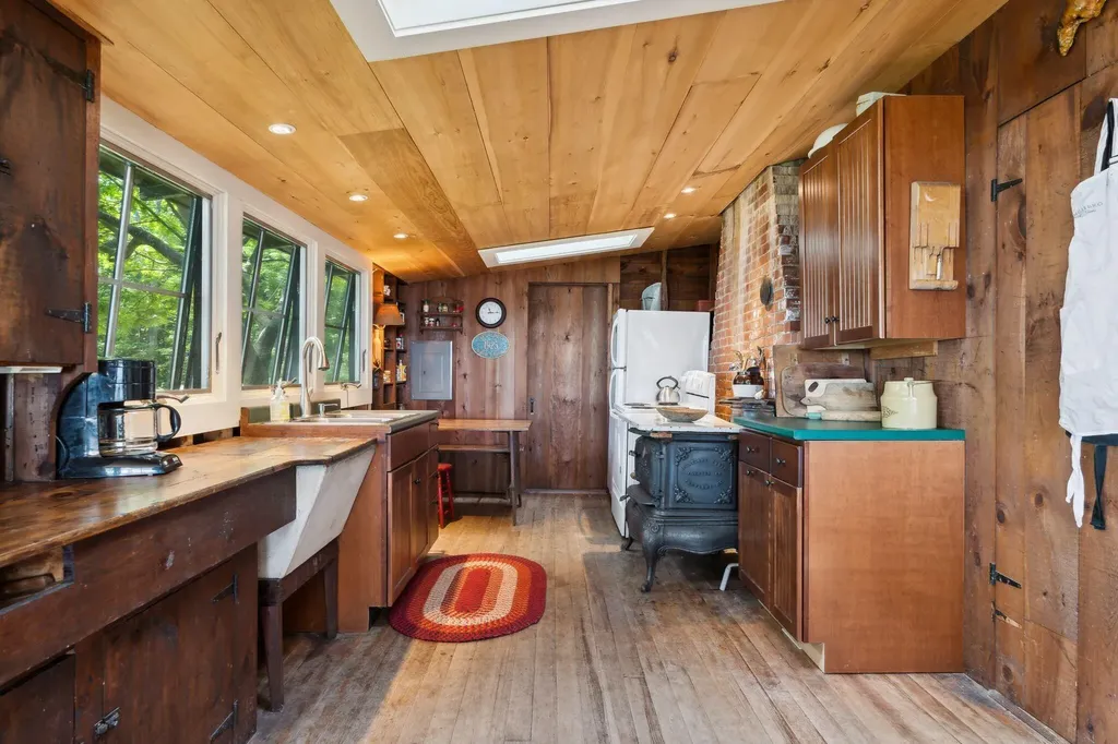 82 Carters Point Road Chebeague Island ME 04017