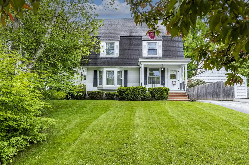 29 Rumford Avenue Rumford ME 04276