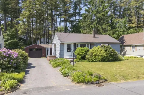 13 Riverview Drive Brunswick ME 04011