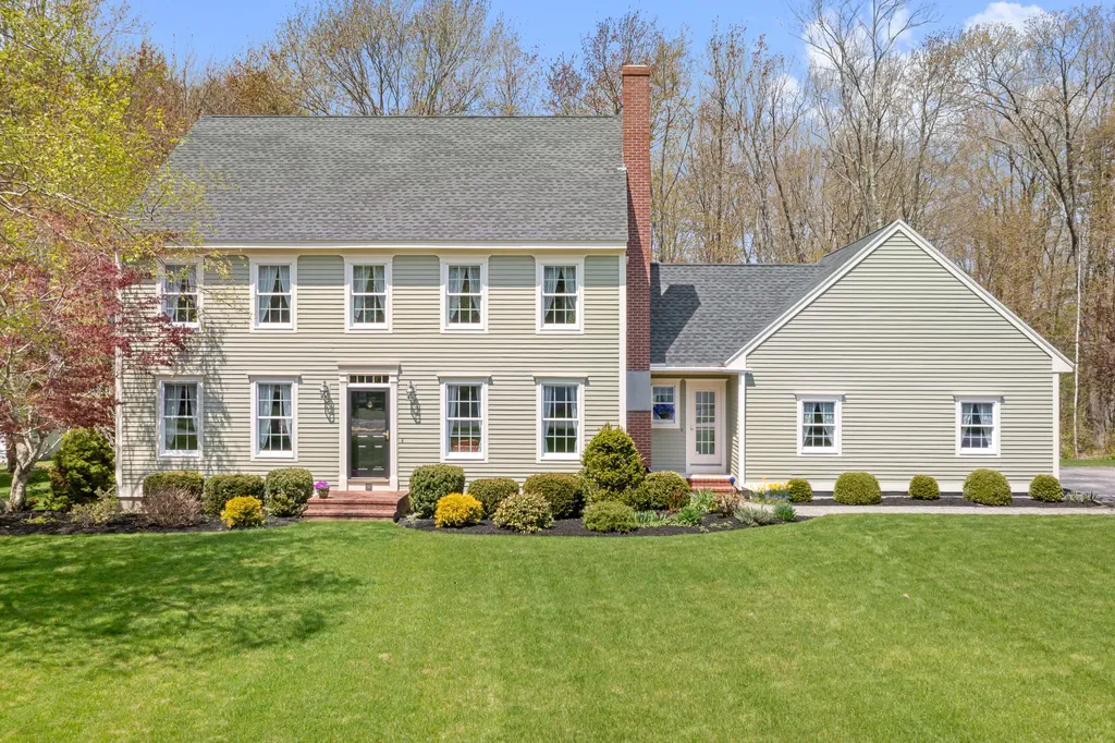 10 Richards Way Saco ME 04072