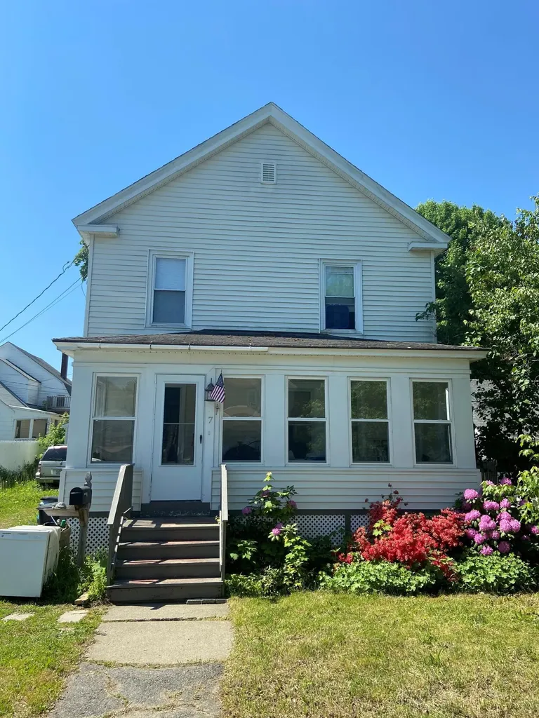 7 Mohegan Street Winslow ME 04901