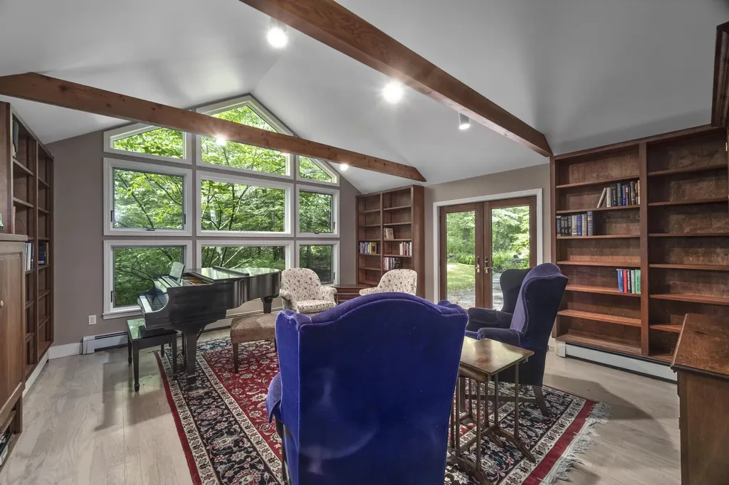 23 Acadia Drive Rockland ME 04841